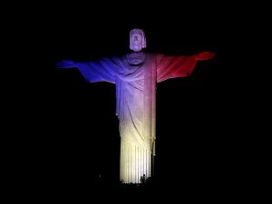 Christ the Redeemer statue is illuminated in the colors of France - news in Rio de Janeiro